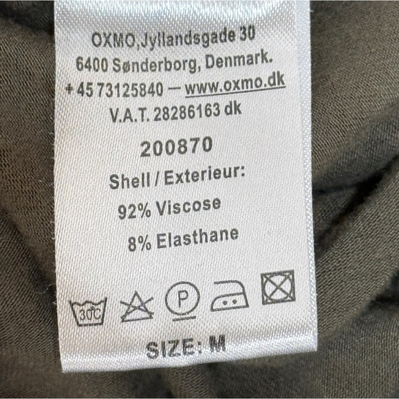 Green Sleeveless Spaghetti Strap Midi Dress for Resort Wear - Picture 4 of 4